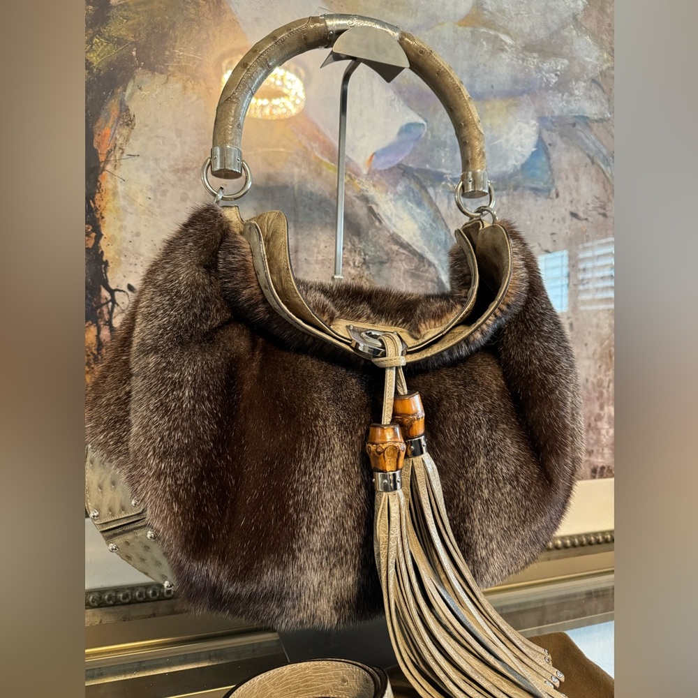 **SOLD** Gucci Indy Top Handle Handbag Mink Ostrich Leather Stunning
